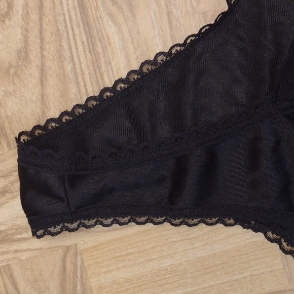 Heavenly Secrets black slip shirt with lace trim size XL/38 - Picture 3 of 8